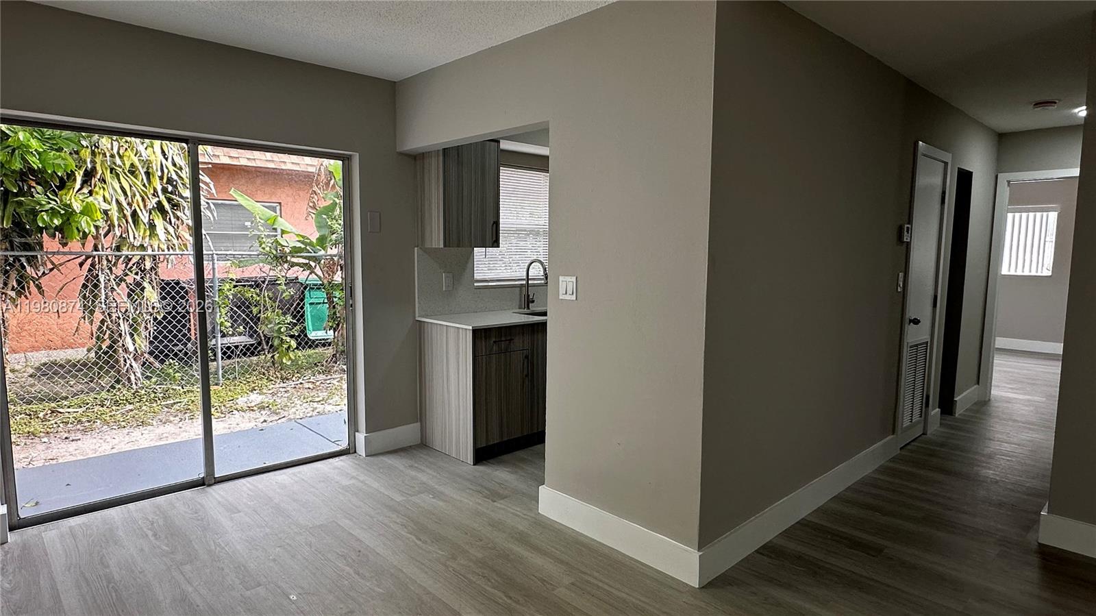   /  3345 кв.футов $ 2026-03-11 0 Фото