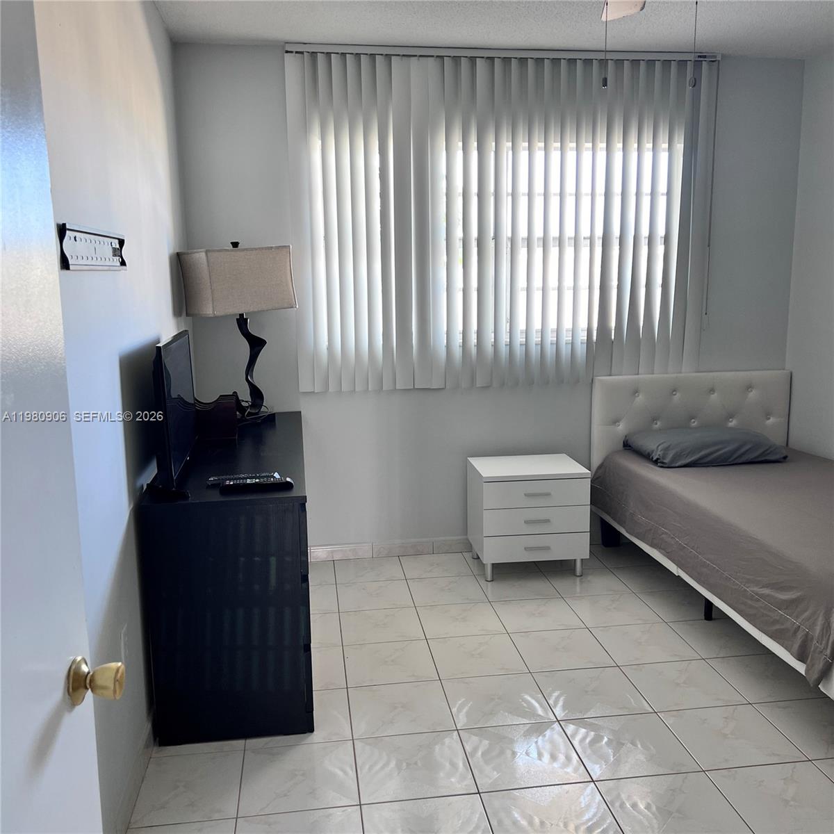 403-3 2 / 2 1315 sq. ft. $ 2026-03-11 0 foto