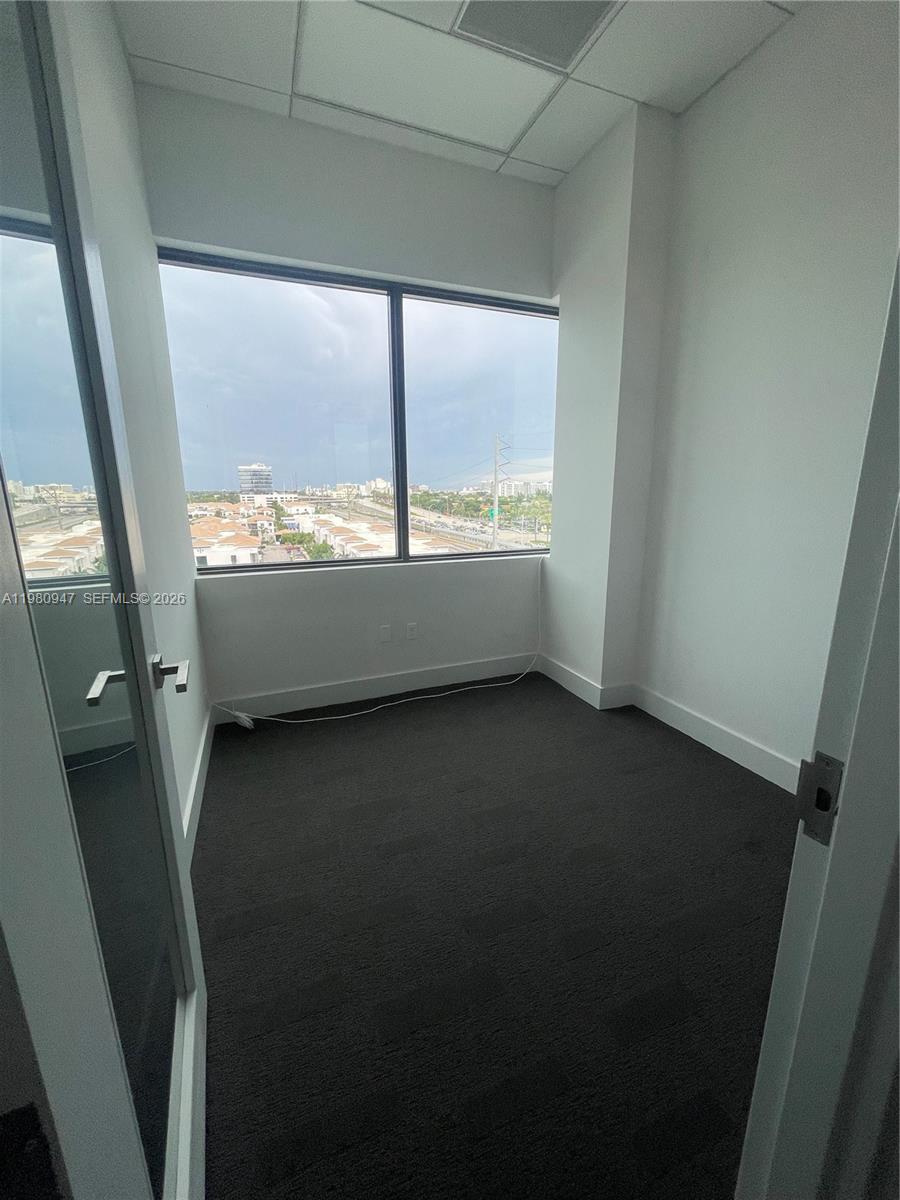 Подробнее 610 / кв.футов $ 2026-03-11 0 Фото