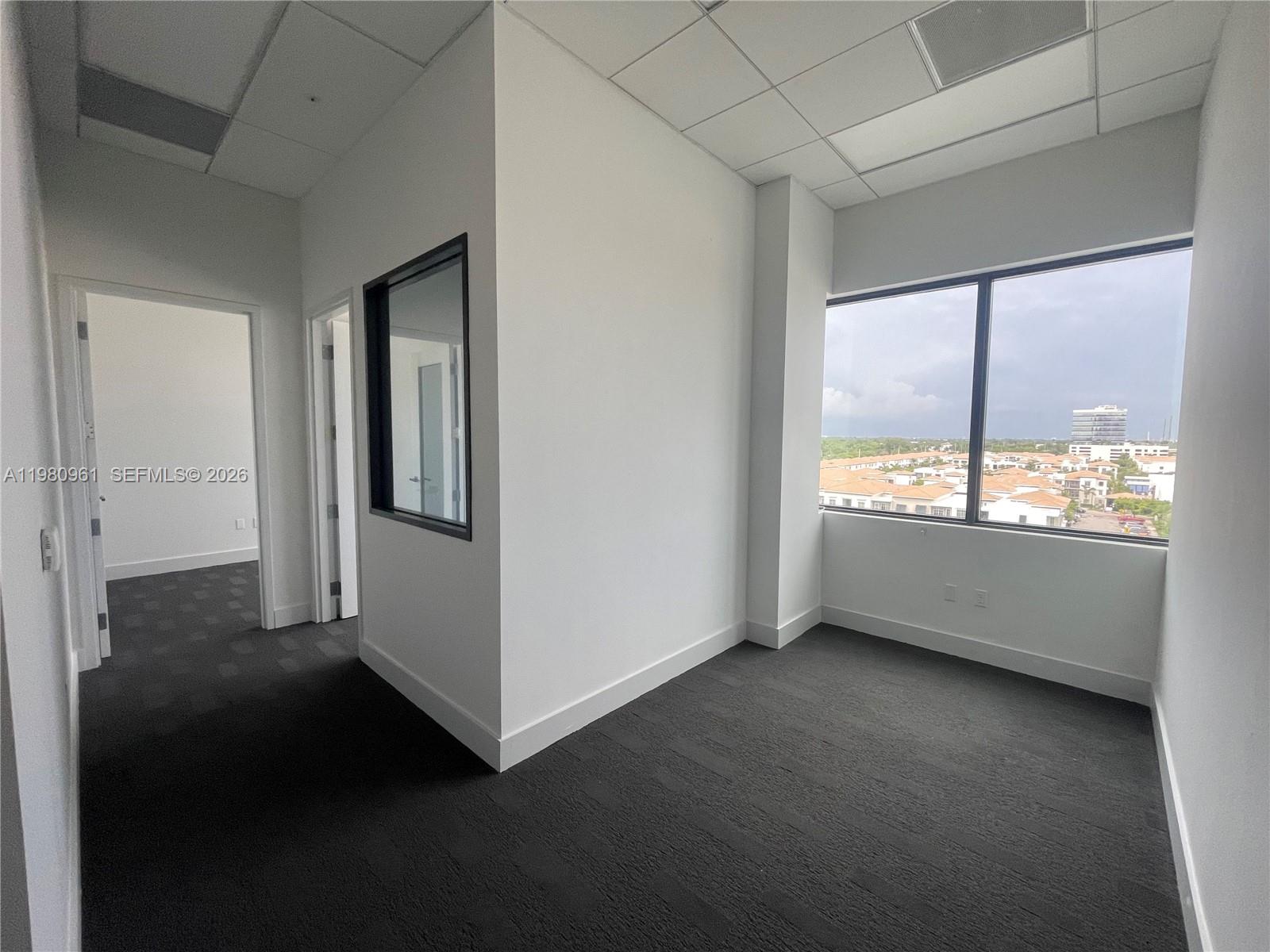 Подробнее 610 / кв.футов $ 2026-03-11 0 Фото