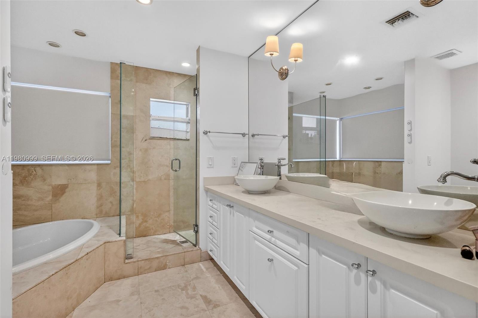 11890 3 / 2 2247 sq. ft. $ 2026-03-11 0 foto