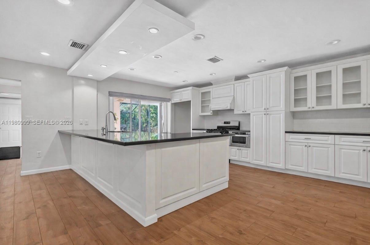 11890 3 / 2 2247 sq. ft. $ 2026-03-11 0 foto