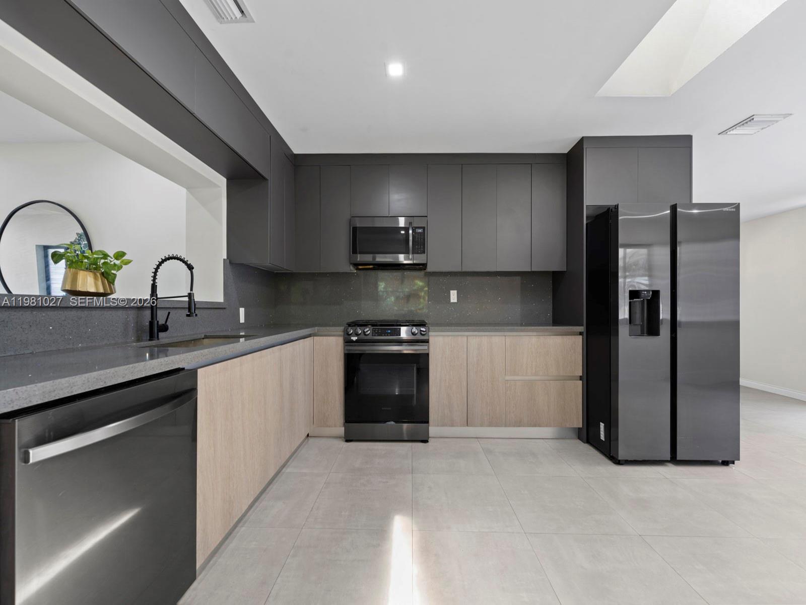 See details / 2544 sq. ft. $ 2026-03-11 0 Photo