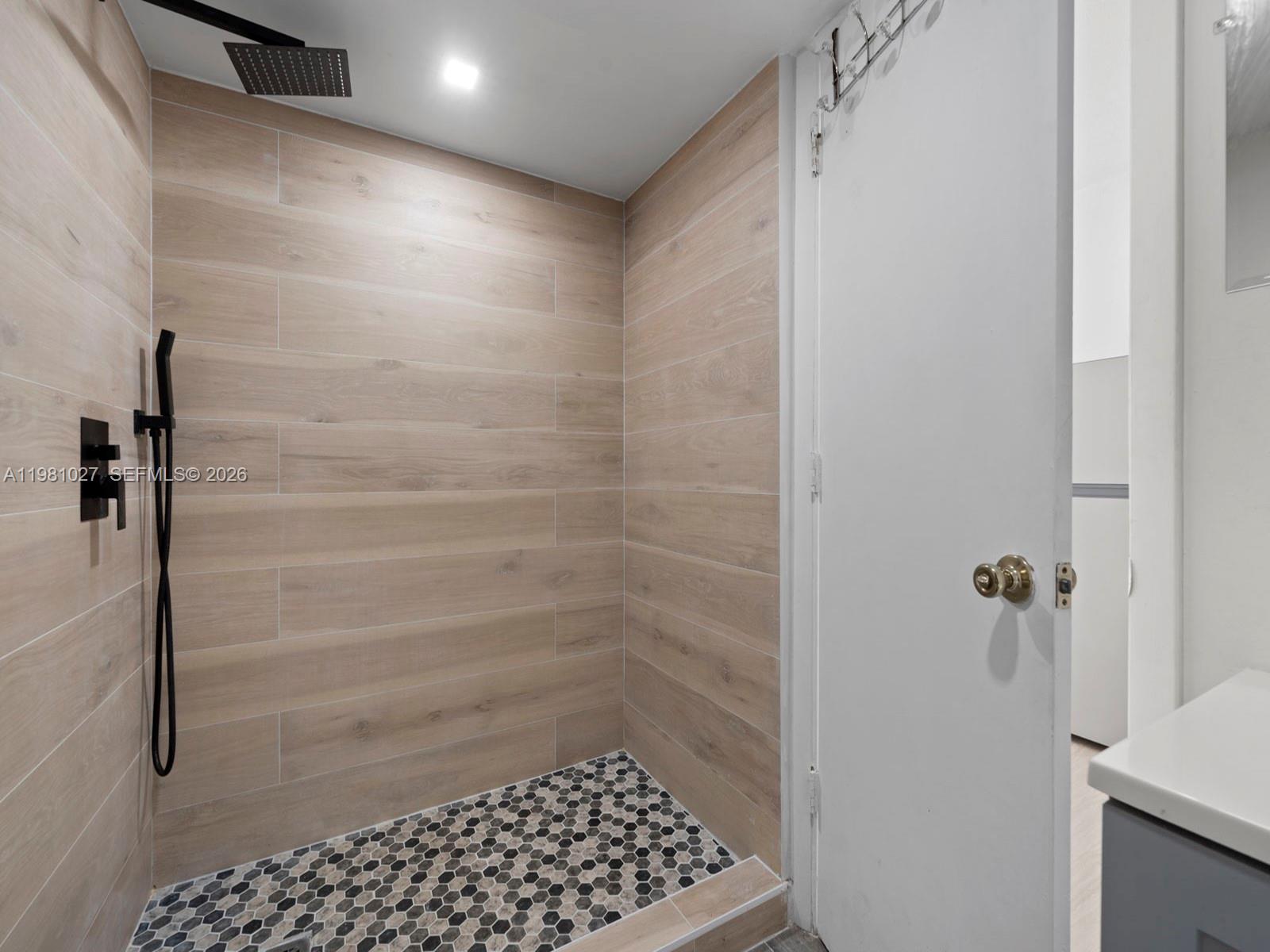 See details / 2544 sq. ft. $ 2026-03-11 0 Photo