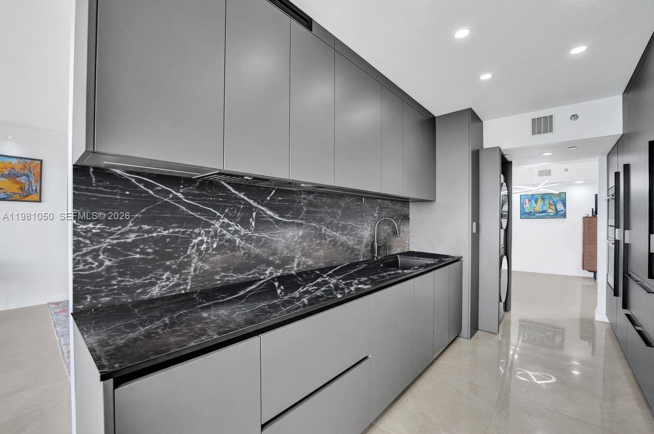 Photo of 20281 Country Club Dr  #2209, Aventura, Florida, 33180 - 