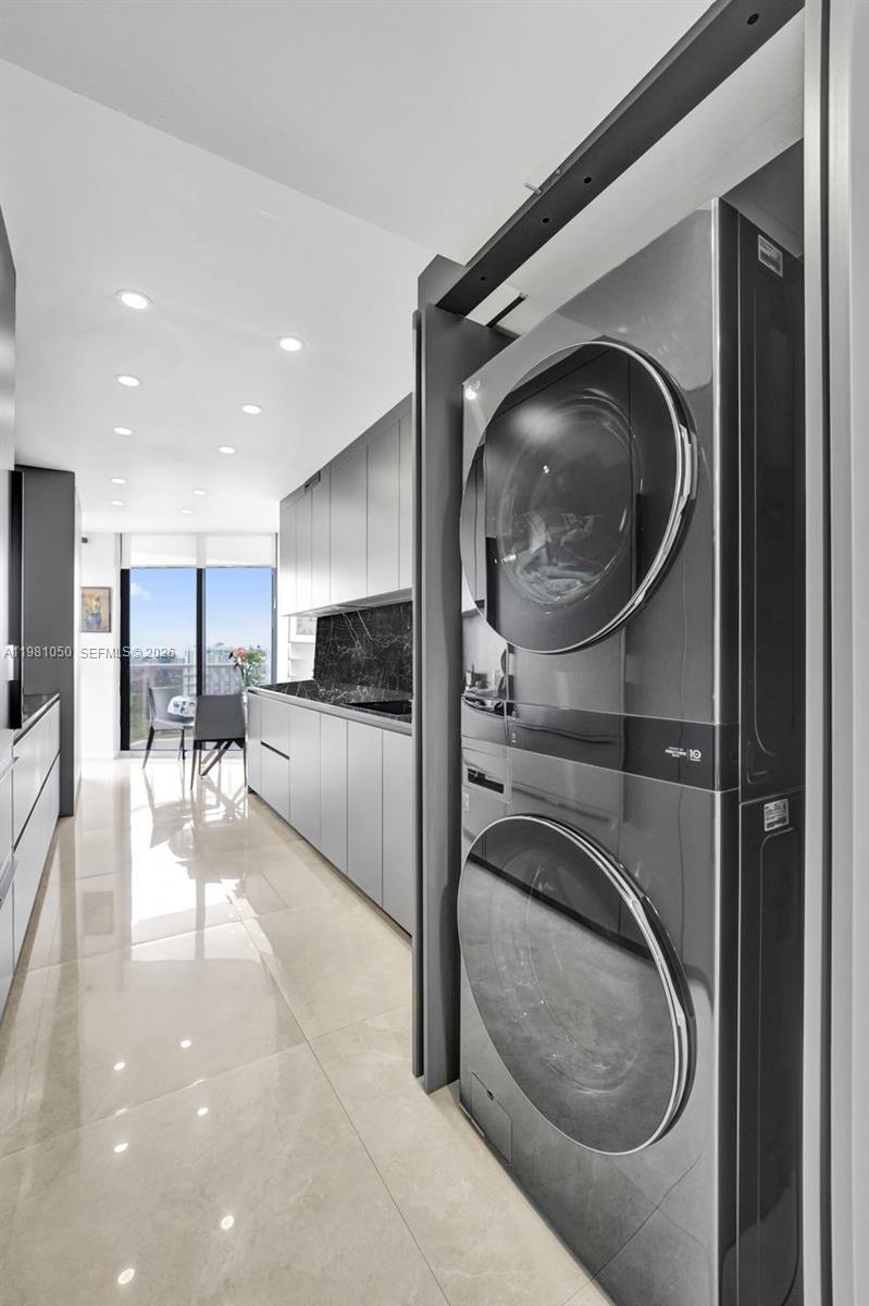 Photo of 20281 Country Club Dr  #2209, Aventura, Florida, 33180 - 