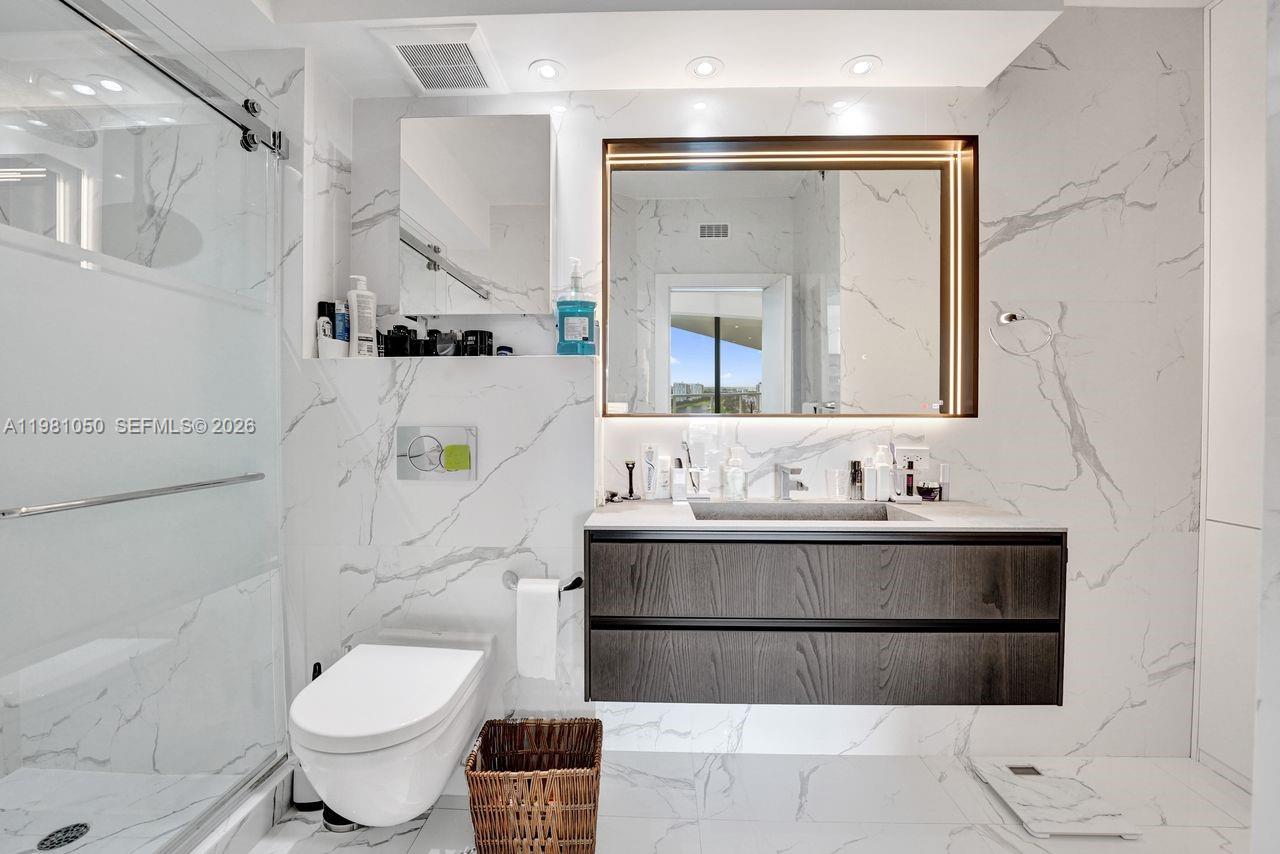 Photo of 20281 Country Club Dr  #2209, Aventura, Florida, 33180 - 