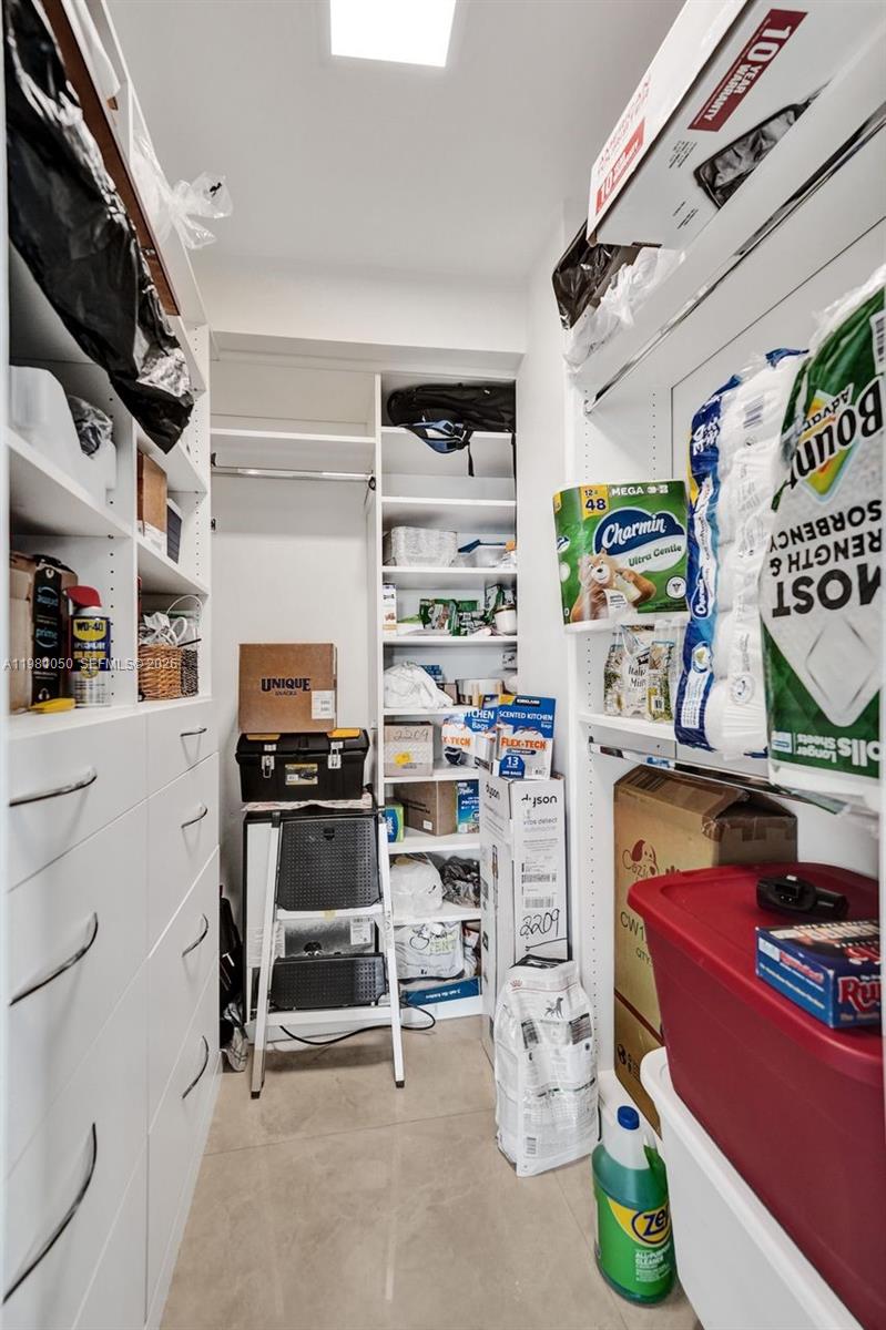 Photo of 20281 Country Club Dr  #2209, Aventura, Florida, 33180 - Beautifully finished closet.