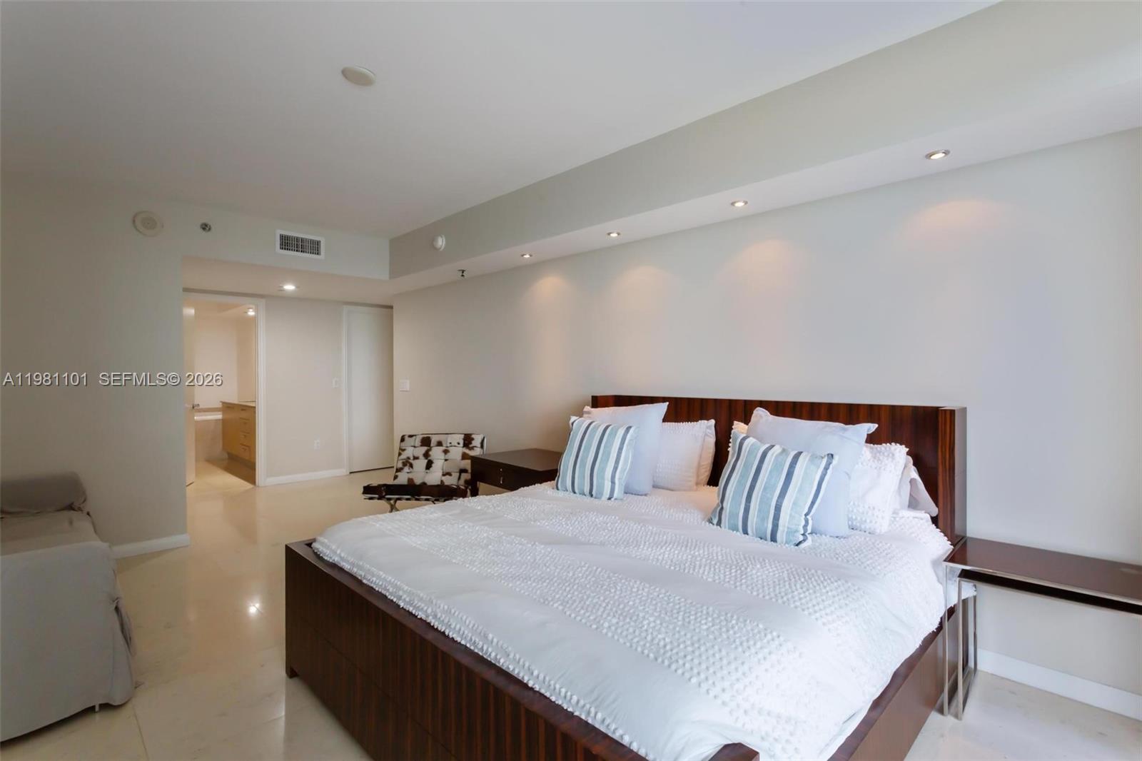 3008 2 / 2 1458 sq. ft. $ 2026-03-11 0 foto