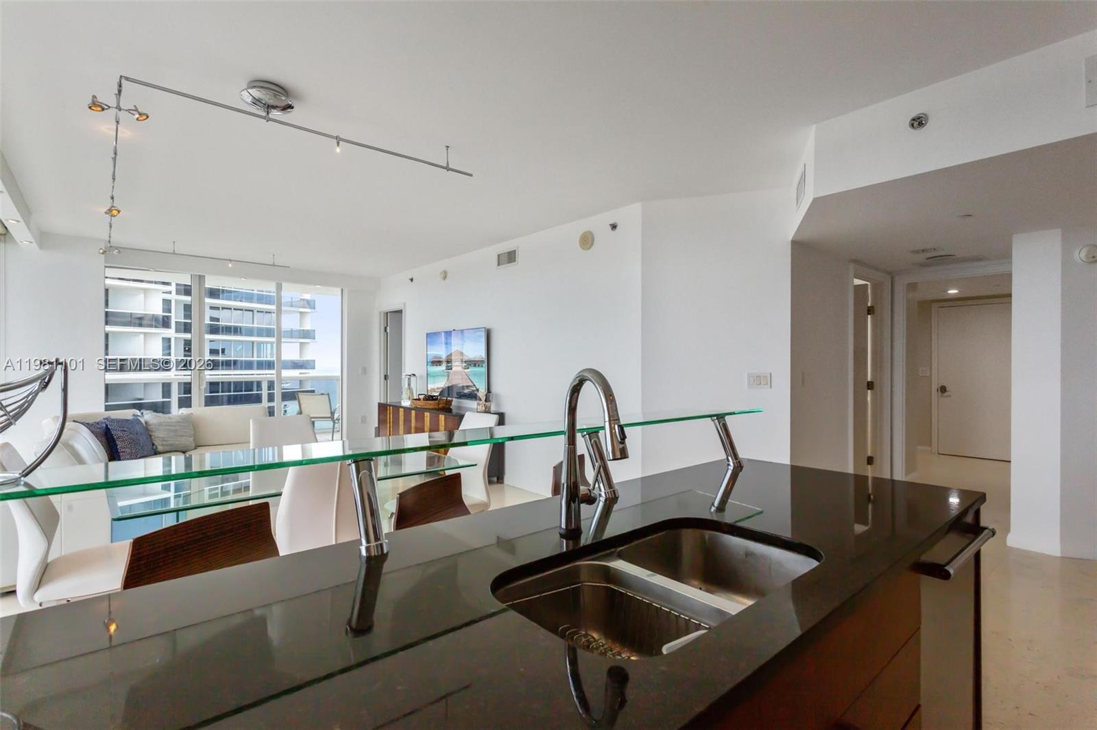 3008 2 / 2 1458 sq. ft. $ 2026-03-11 0 foto
