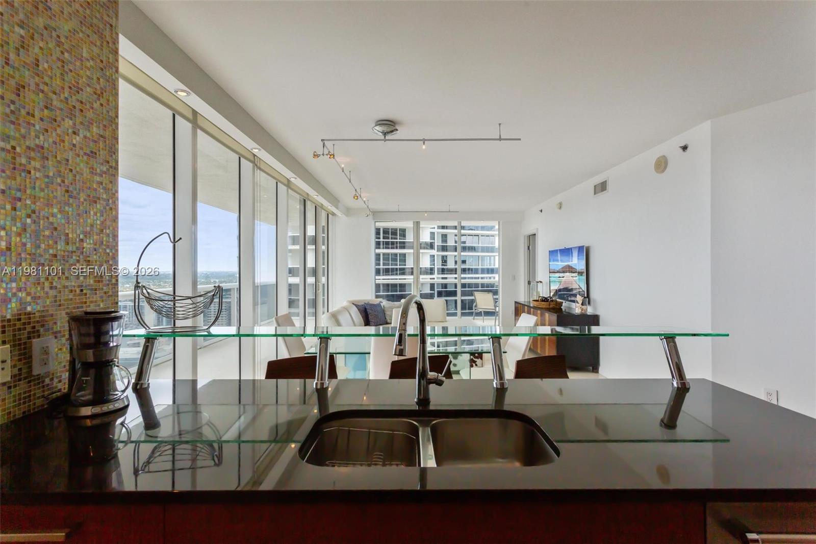 3008 2 / 2 1458 sq. ft. $ 2026-03-11 0 foto
