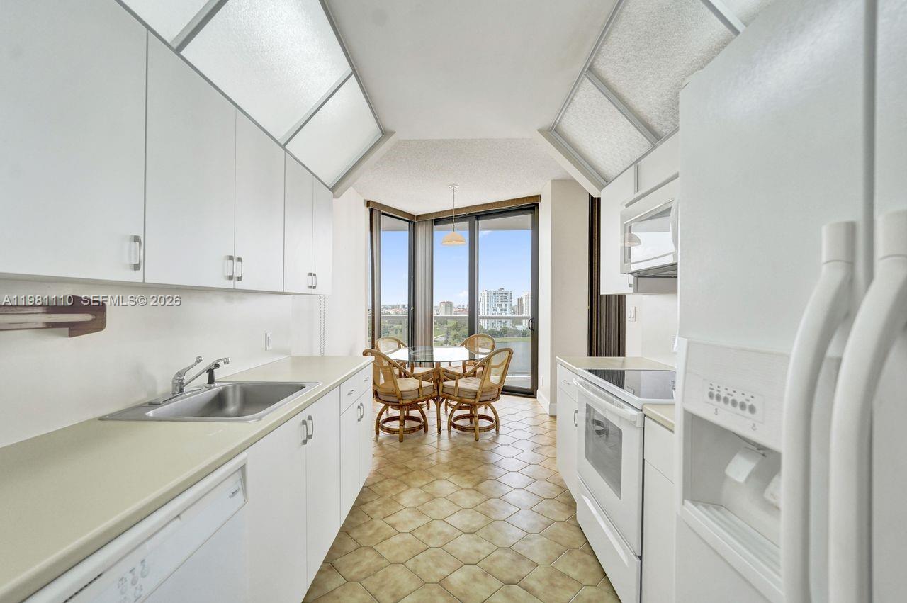 Photo of 20281 Country Club Dr  #1703, Aventura, Florida, 33180 - 