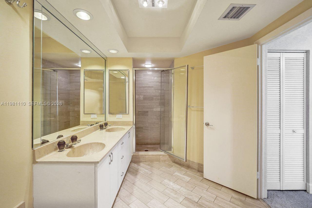 Photo of 20281 Country Club Dr  #1703, Aventura, Florida, 33180 - 