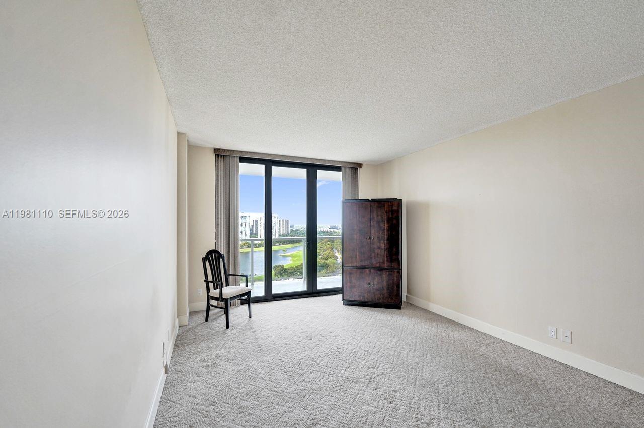 Photo of 20281 Country Club Dr  #1703, Aventura, Florida, 33180 - Split bedroooms.