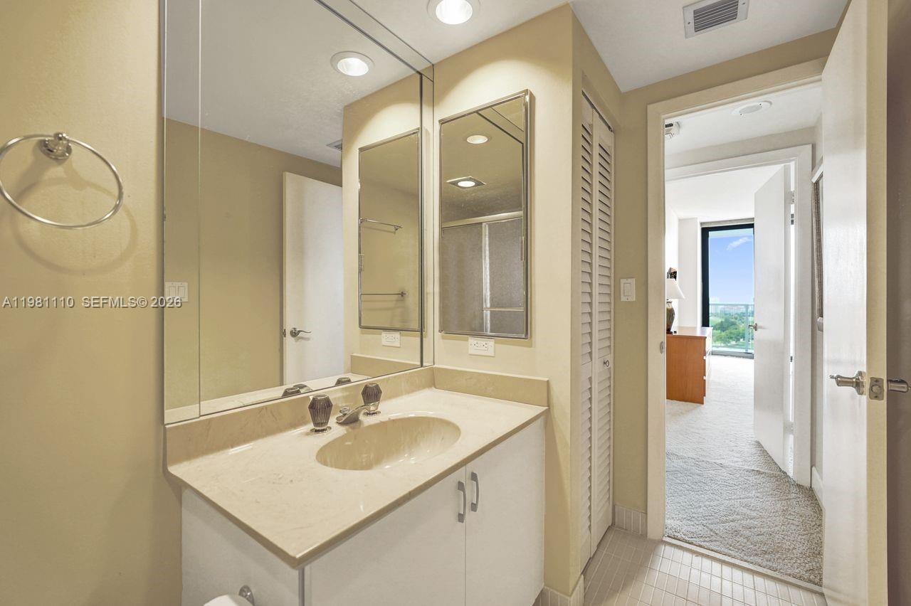 Photo of 20281 Country Club Dr  #1703, Aventura, Florida, 33180 - 