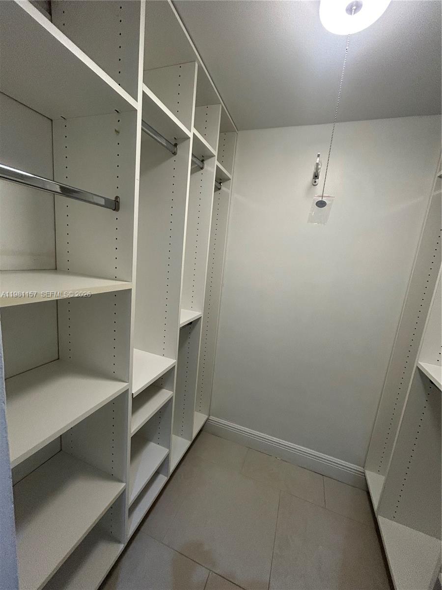 Photo of 20301 Country Club Dr  #1224, Aventura, Florida, 33180 - 