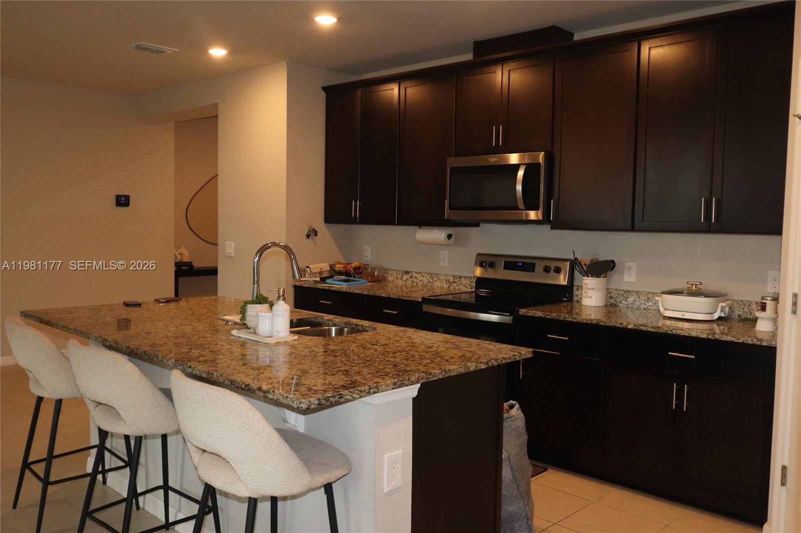 Ver detalles 920 4 / 2 1846 sq. ft. $ 2026-03-11 0 foto
