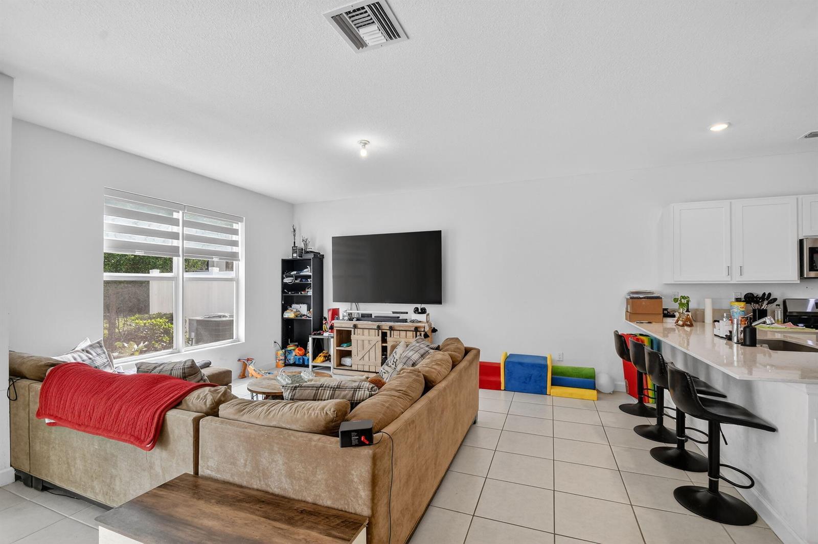 Ver detalles 4326 4 / 1851 sq. ft. $ 2026-05-20 0 foto