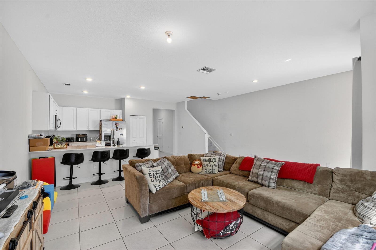 Ver detalles 4326 4 / 1851 sq. ft. $ 2026-05-20 0 foto