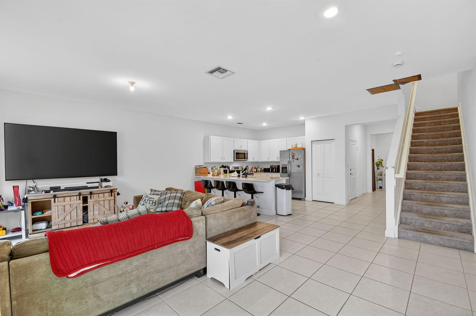 Ver detalles 4326 4 / 1851 sq. ft. $ 2026-05-20 0 foto