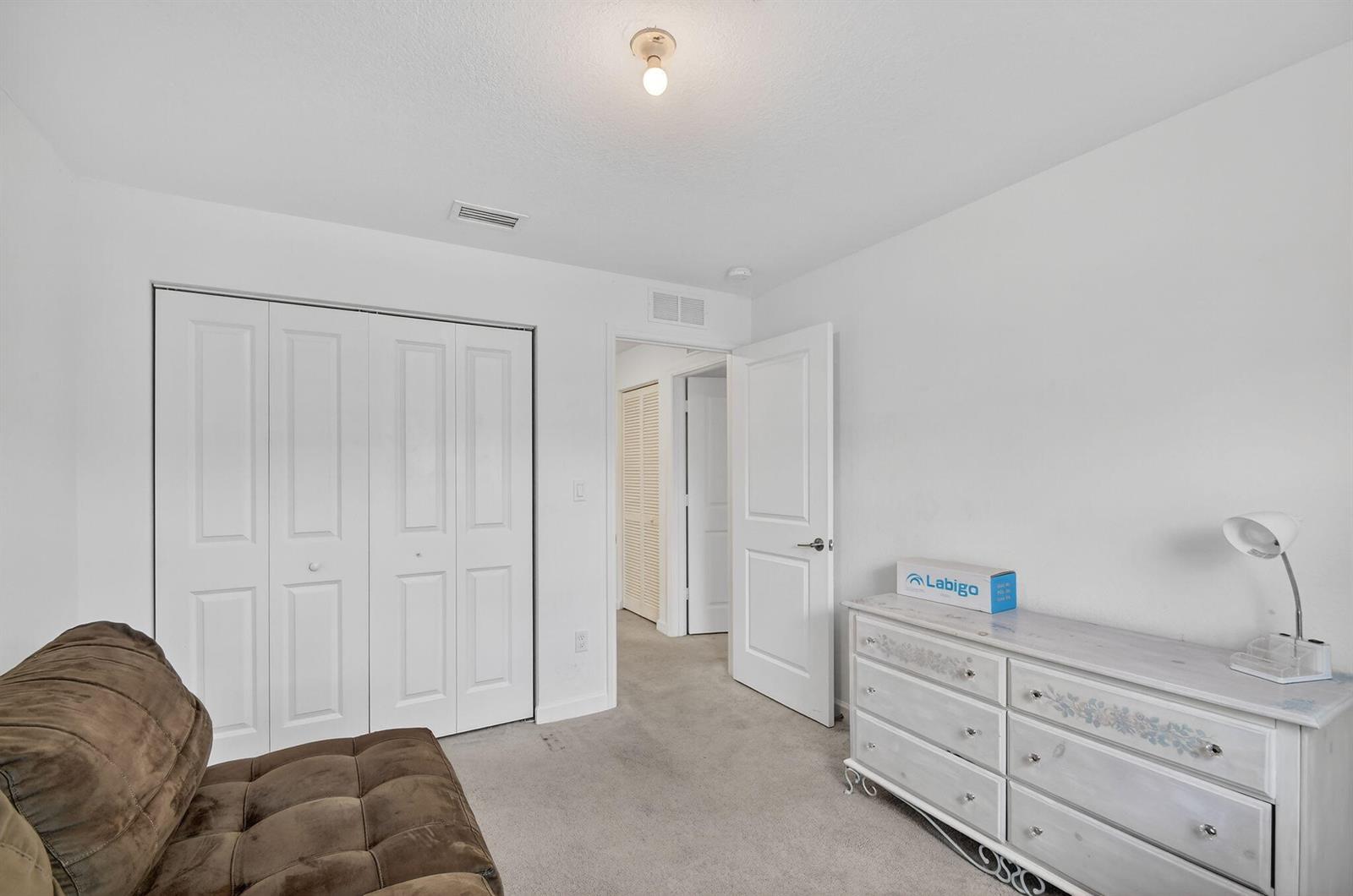 Ver detalles 4326 4 / 1851 sq. ft. $ 2026-05-20 0 foto