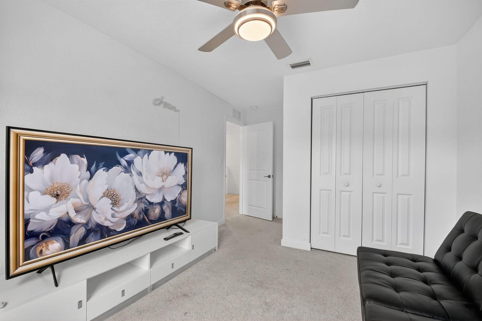 Ver detalles 4326 4 / 1851 sq. ft. $ 2026-05-20 0 foto