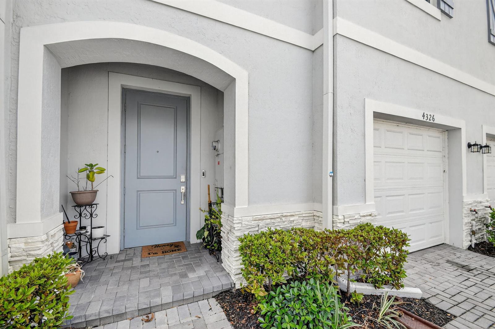 Ver detalles 4326 4 / 1851 sq. ft. $ 2026-05-20 0 foto