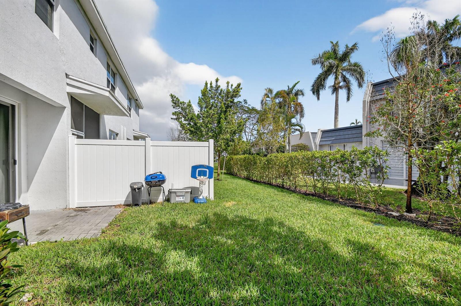 Ver detalles 4326 4 / 1851 sq. ft. $ 2026-05-20 0 foto