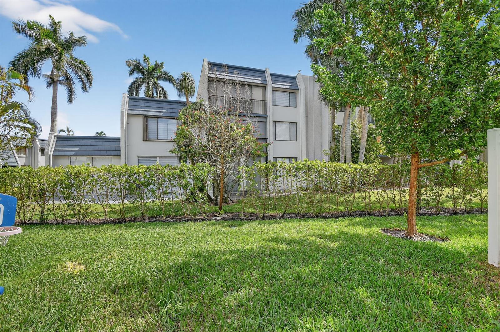 Ver detalles 4326 4 / 1851 sq. ft. $ 2026-05-20 0 foto