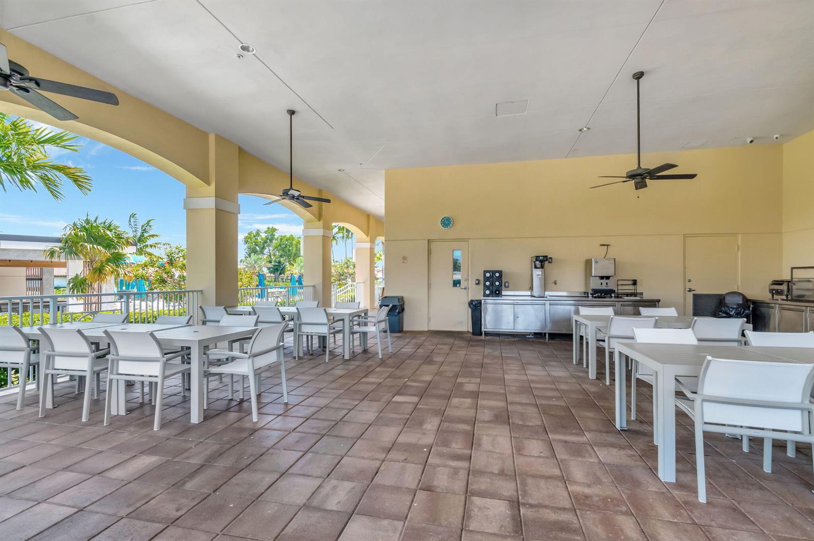 Ver detalles 4326 4 / 1851 sq. ft. $ 2026-05-20 0 foto