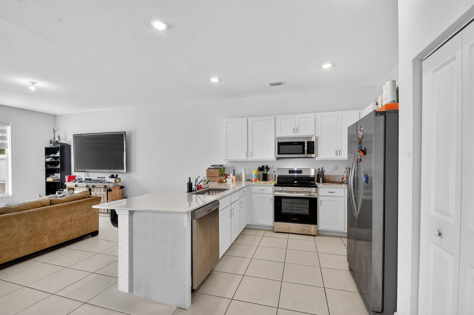 Ver detalles 4326 4 / 1851 sq. ft. $ 2026-05-20 0 foto