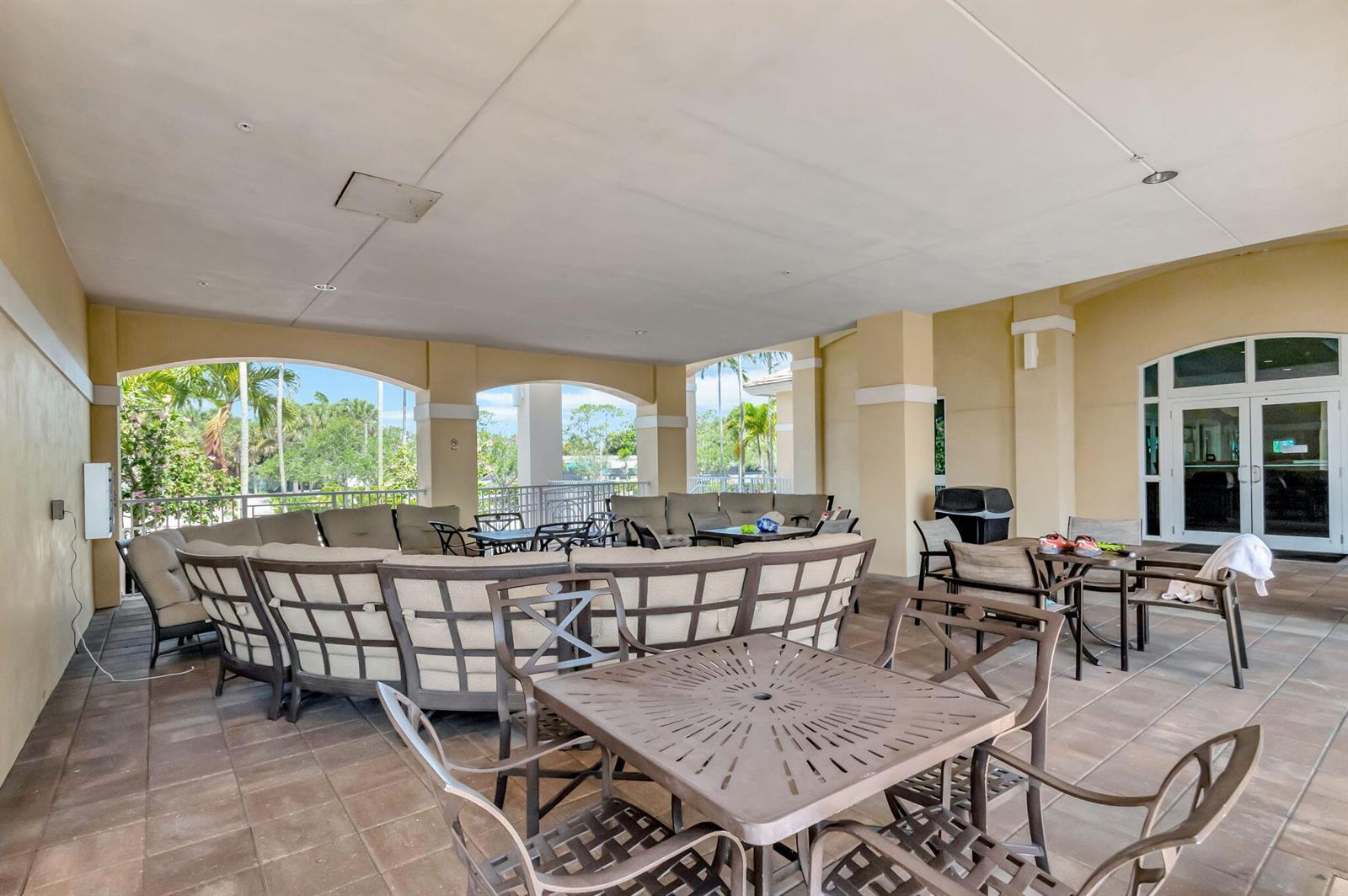 Ver detalles 4326 4 / 1851 sq. ft. $ 2026-05-20 0 foto