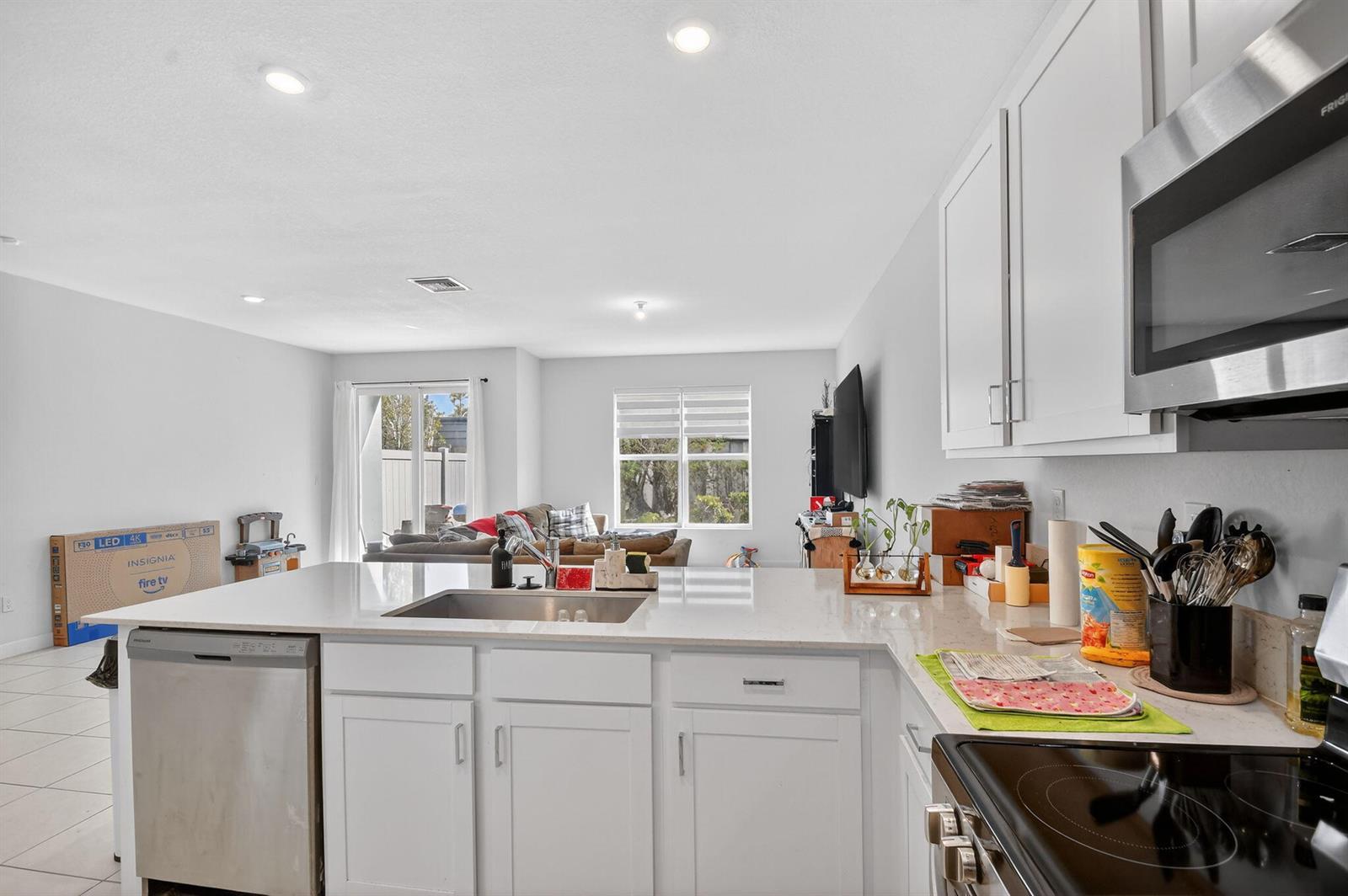 Ver detalles 4326 4 / 1851 sq. ft. $ 2026-05-20 0 foto