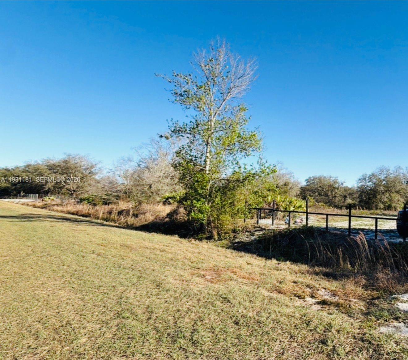 Подробнее / кв.футов $ 2026-03-11 0 Фото