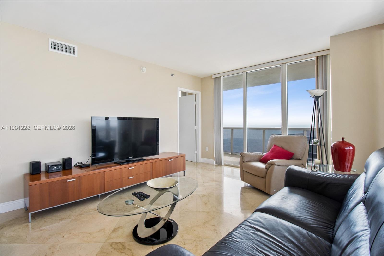 4606 2 / 2 1458 sq. ft. $ 2026-03-11 0 foto