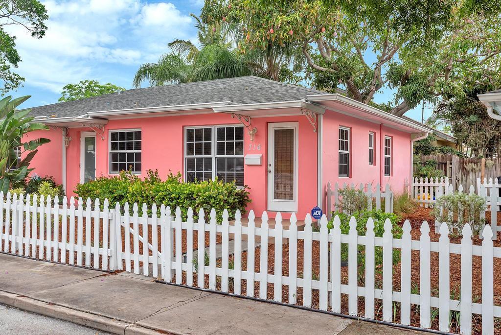 Подробнее / 1 2144 кв.футов $ 2026-06-20 0 Фото