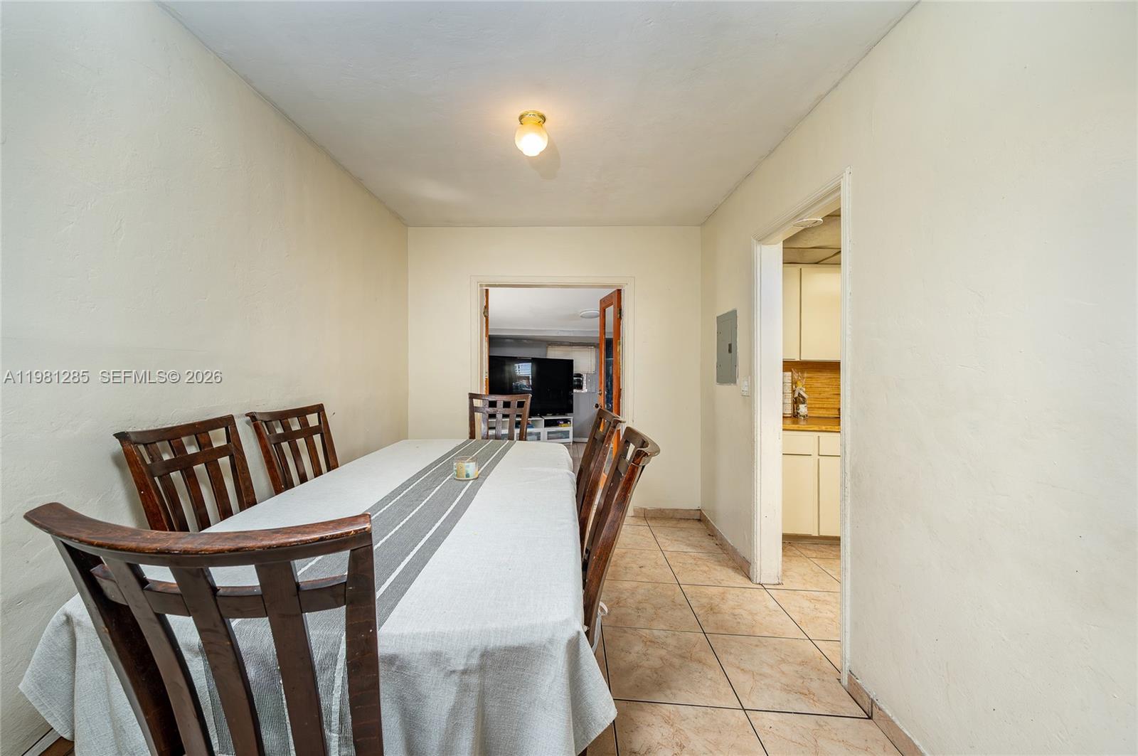 2610-2612  /   sq. ft. $ 2026-03-11 0 foto