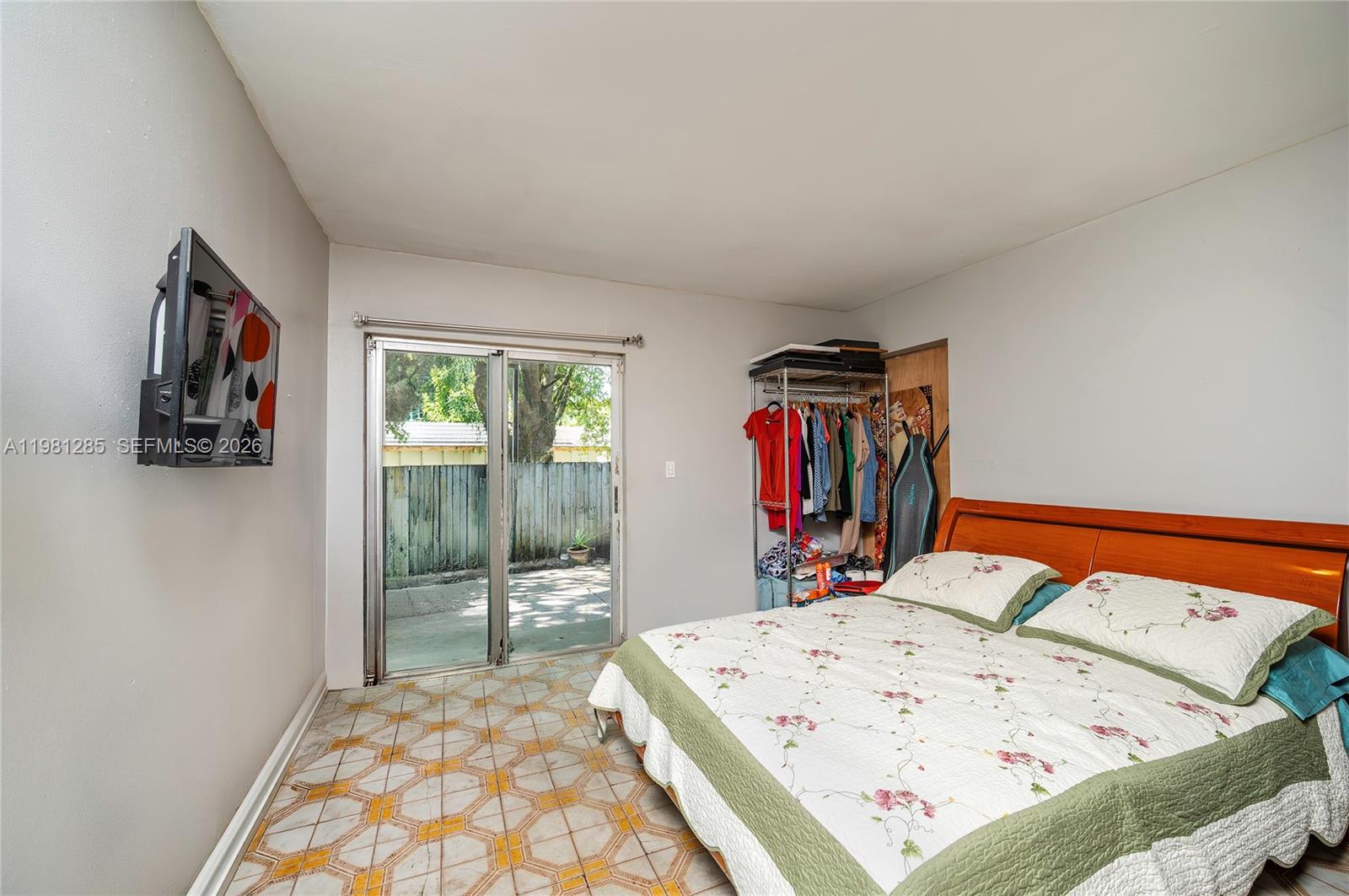 2610-2612  /   sq. ft. $ 2026-03-11 0 foto