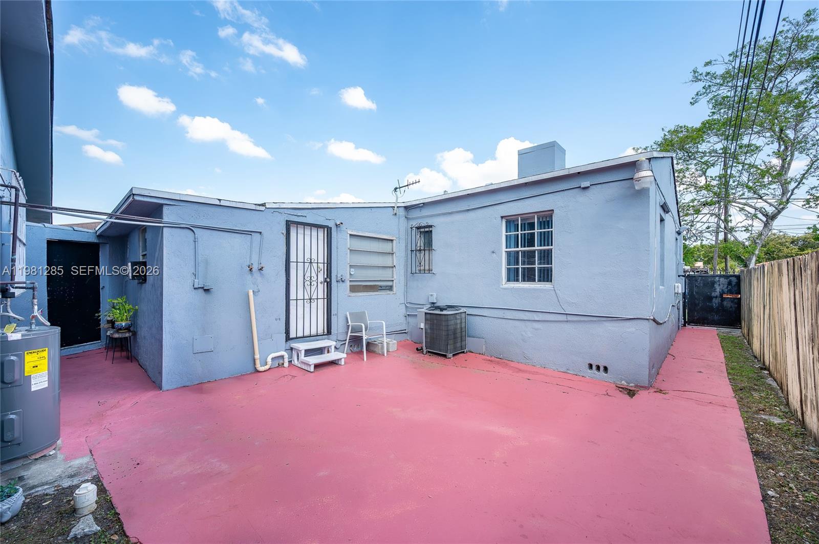 2610-2612  /   sq. ft. $ 2026-03-11 0 foto