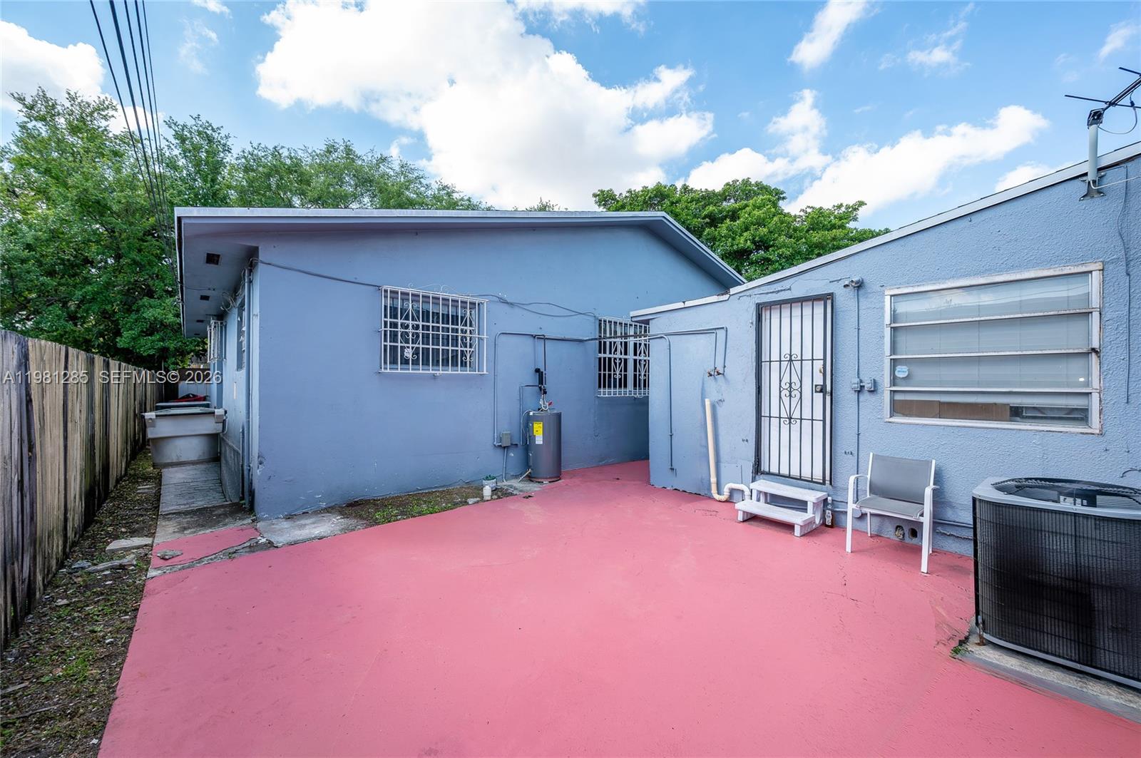 2610-2612  /   sq. ft. $ 2026-03-11 0 foto