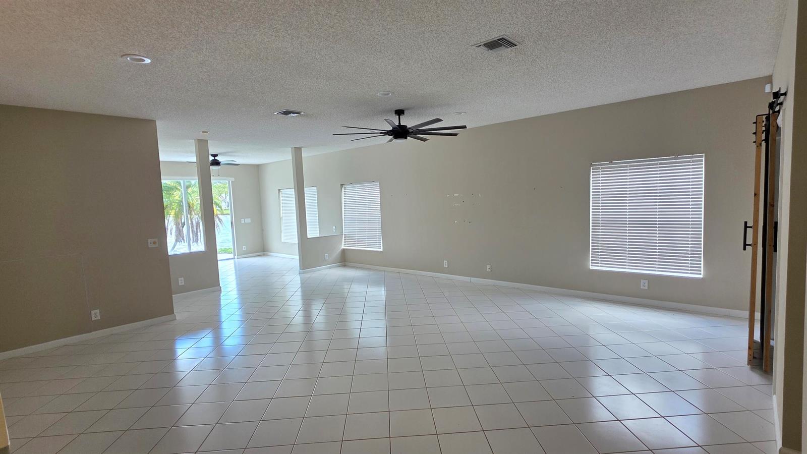 7769 2 / 2 1868 sq. ft. $ 2026-06-10 0 Photo