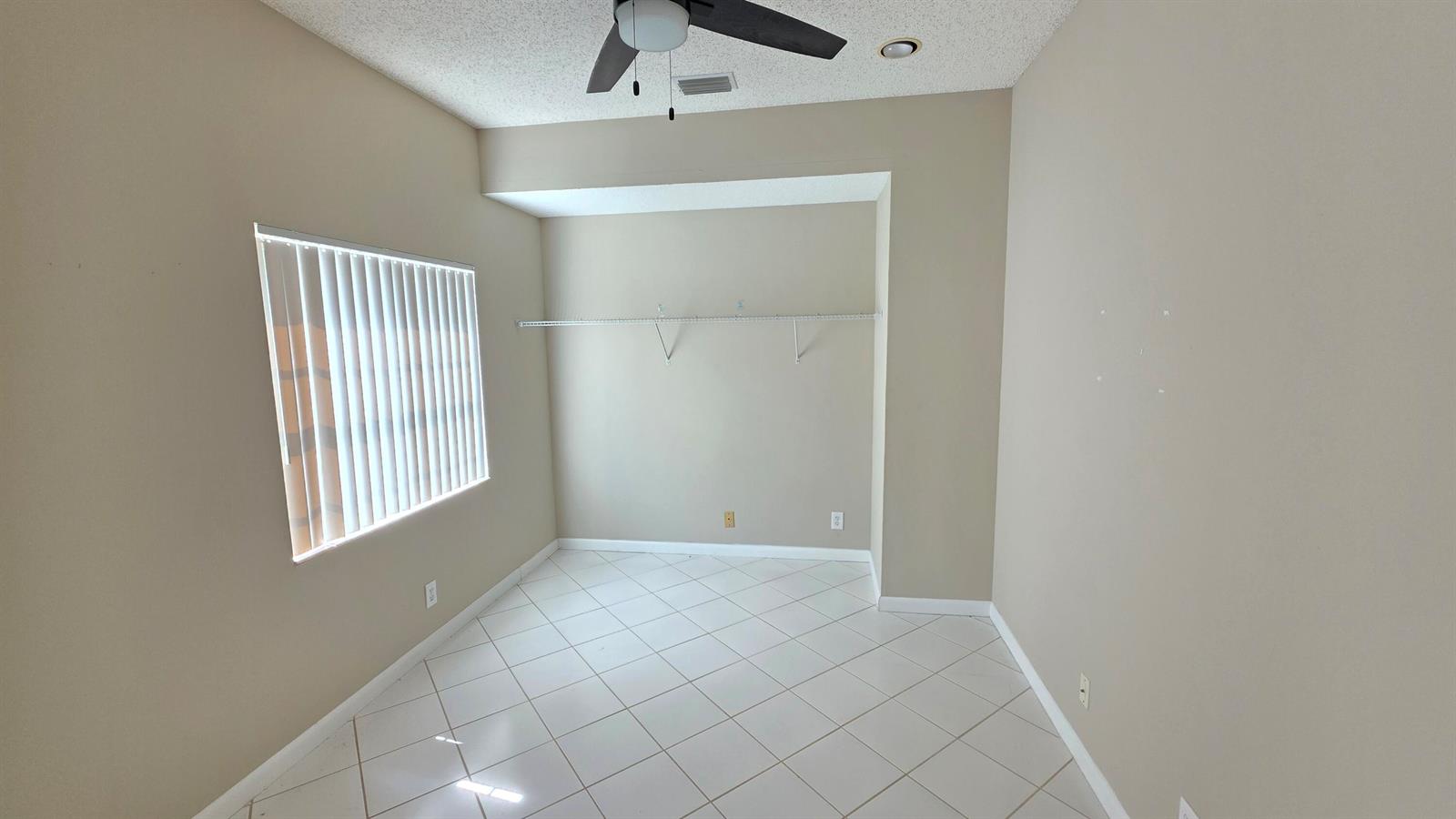 7769 2 / 2 1868 sq. ft. $ 2026-06-10 0 Photo
