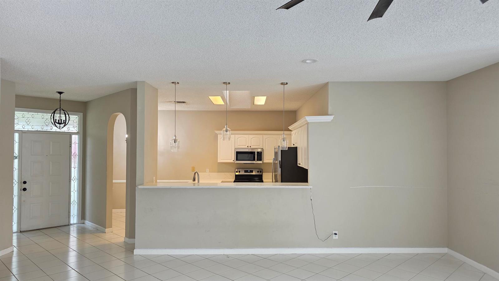 7769 2 / 2 1868 sq. ft. $ 2026-06-10 0 Photo