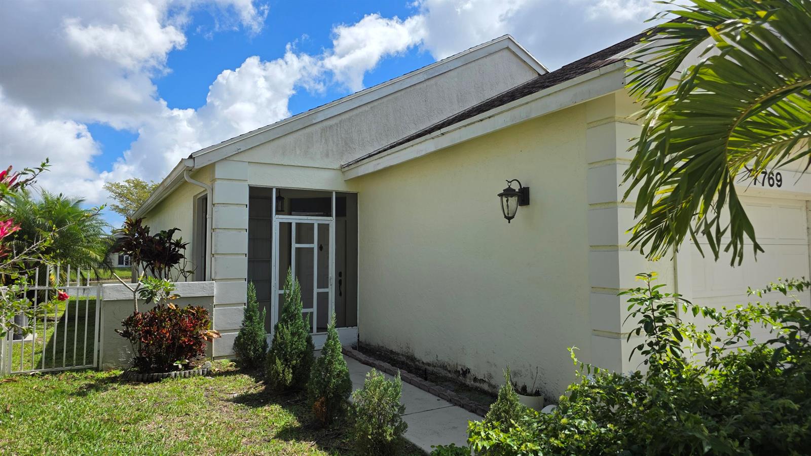 7769 2 / 2 1868 sq. ft. $ 2026-06-10 0 Photo