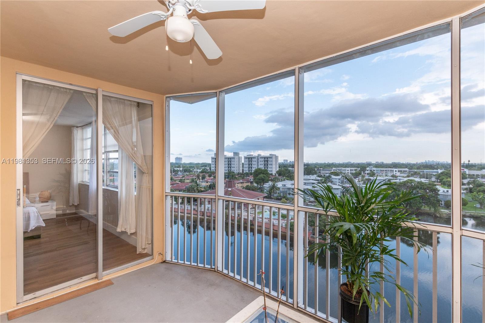 Подробнее 827-4 2 / 2 1317 кв.футов $ 2026-03-11 0 Фото