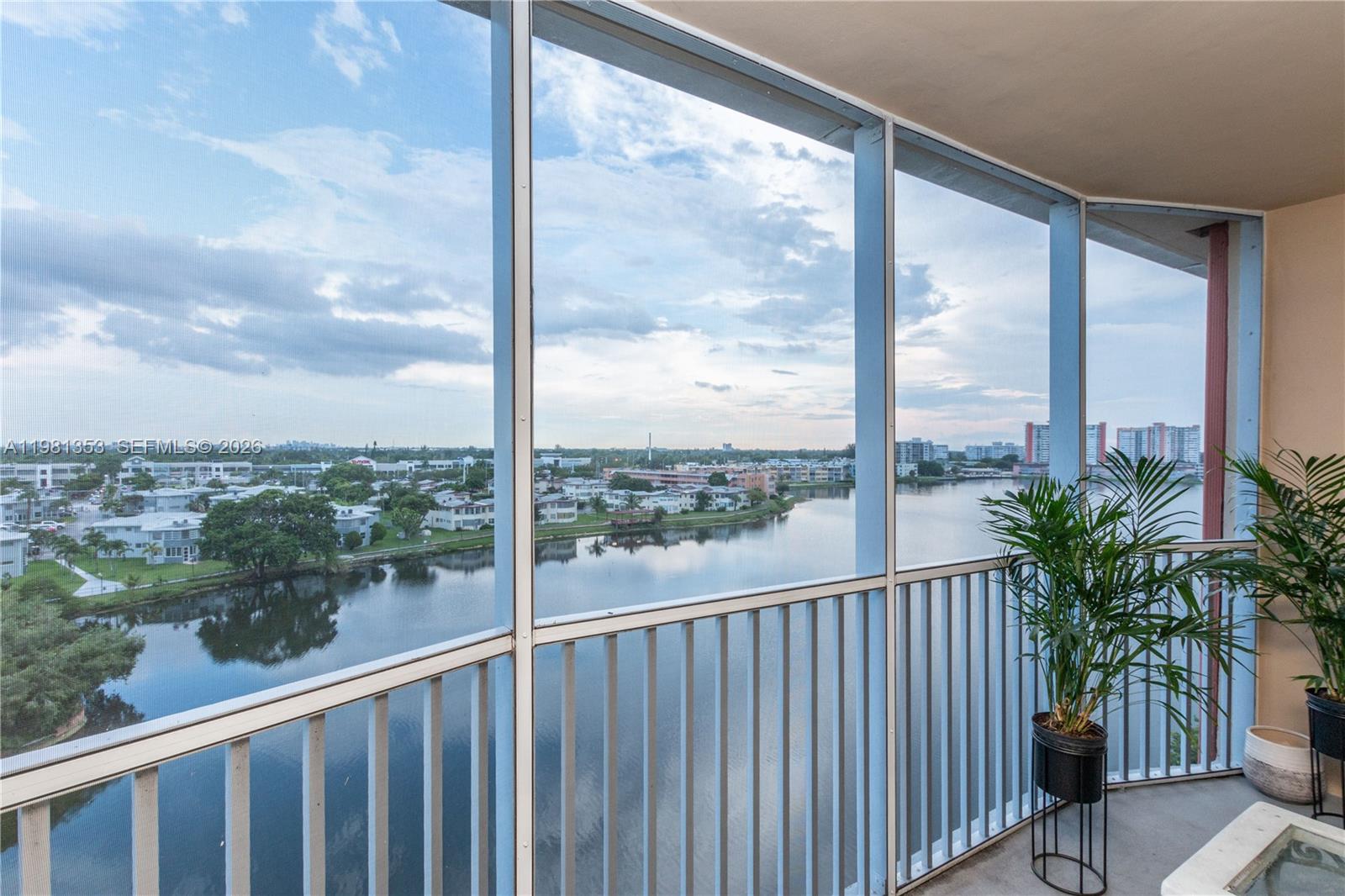 Подробнее 827-4 2 / 2 1317 кв.футов $ 2026-03-11 0 Фото