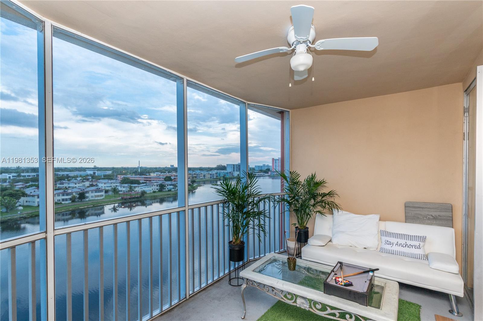 Подробнее 827-4 2 / 2 1317 кв.футов $ 2026-03-11 0 Фото