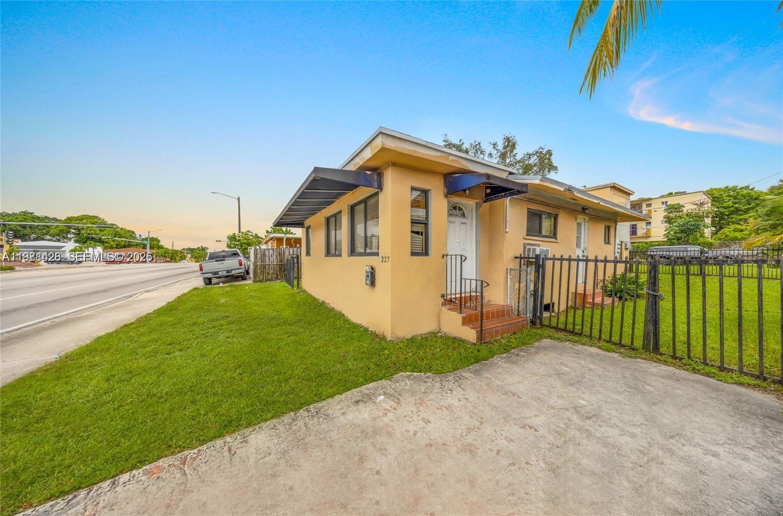 Подробнее / кв.футов $ 2026-03-12 0 Фото