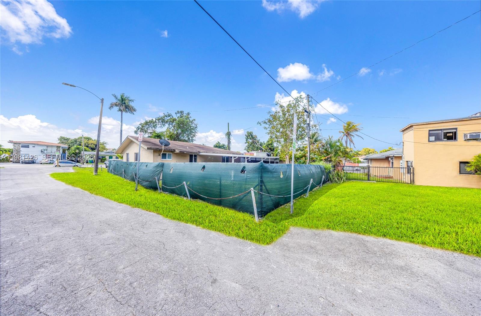   /   кв.футов $ 2026-03-12 0 Фото