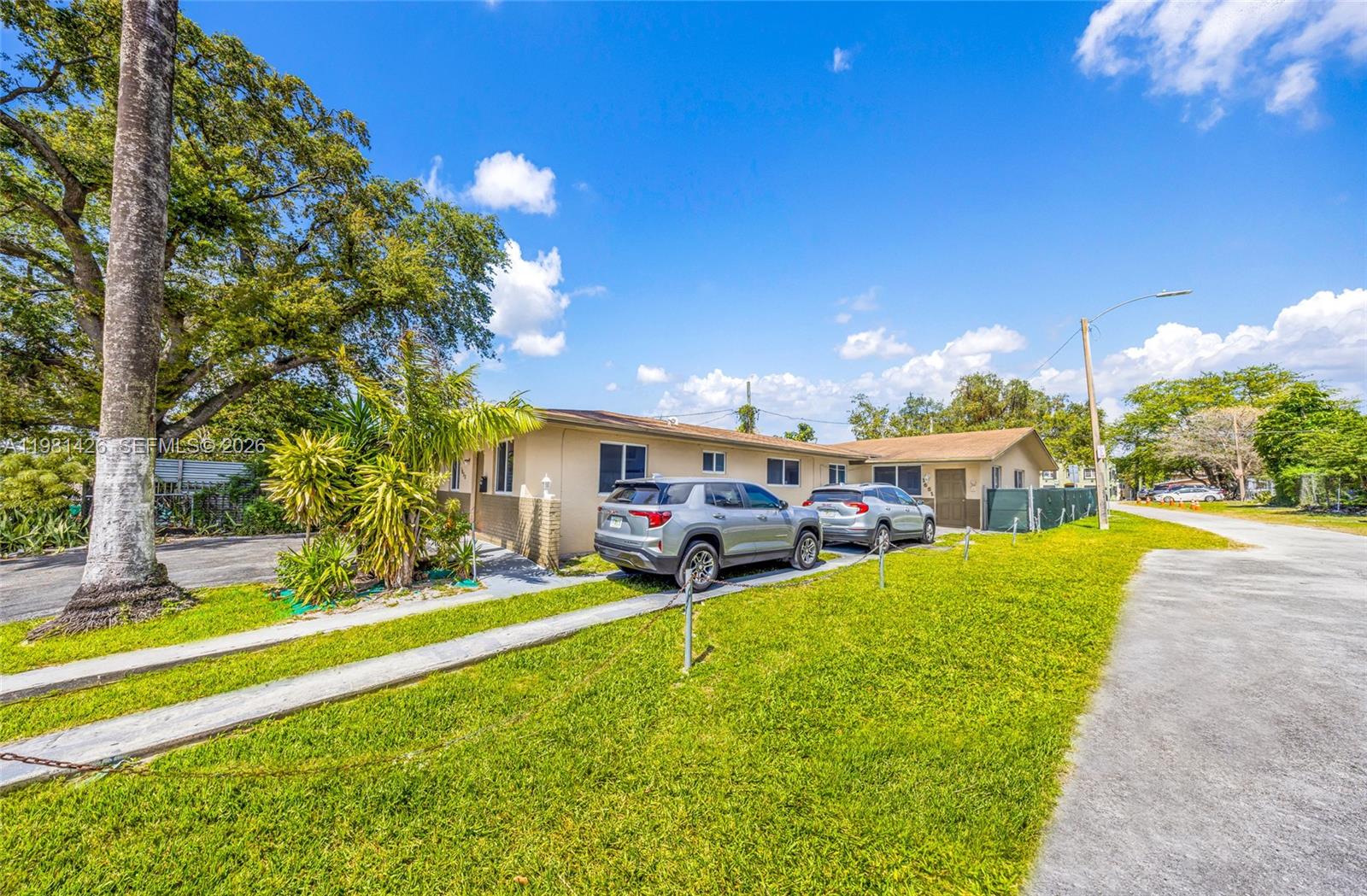   /   кв.футов $ 2026-03-12 0 Фото